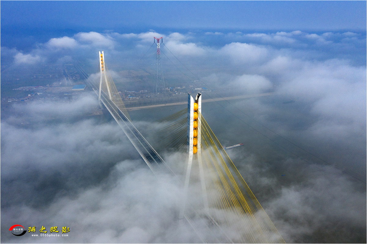 274-3《跨越》拍摄地： 池州长江大桥.jpg
